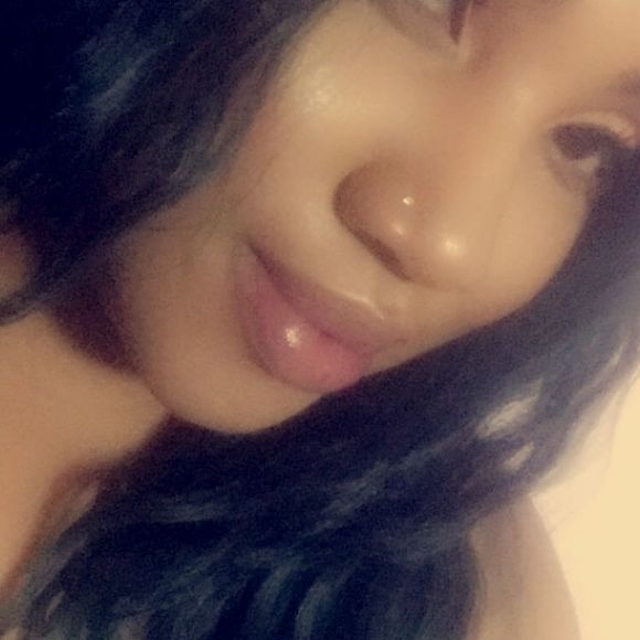 Meet your Posher, Iesha - Picture 1 of 1